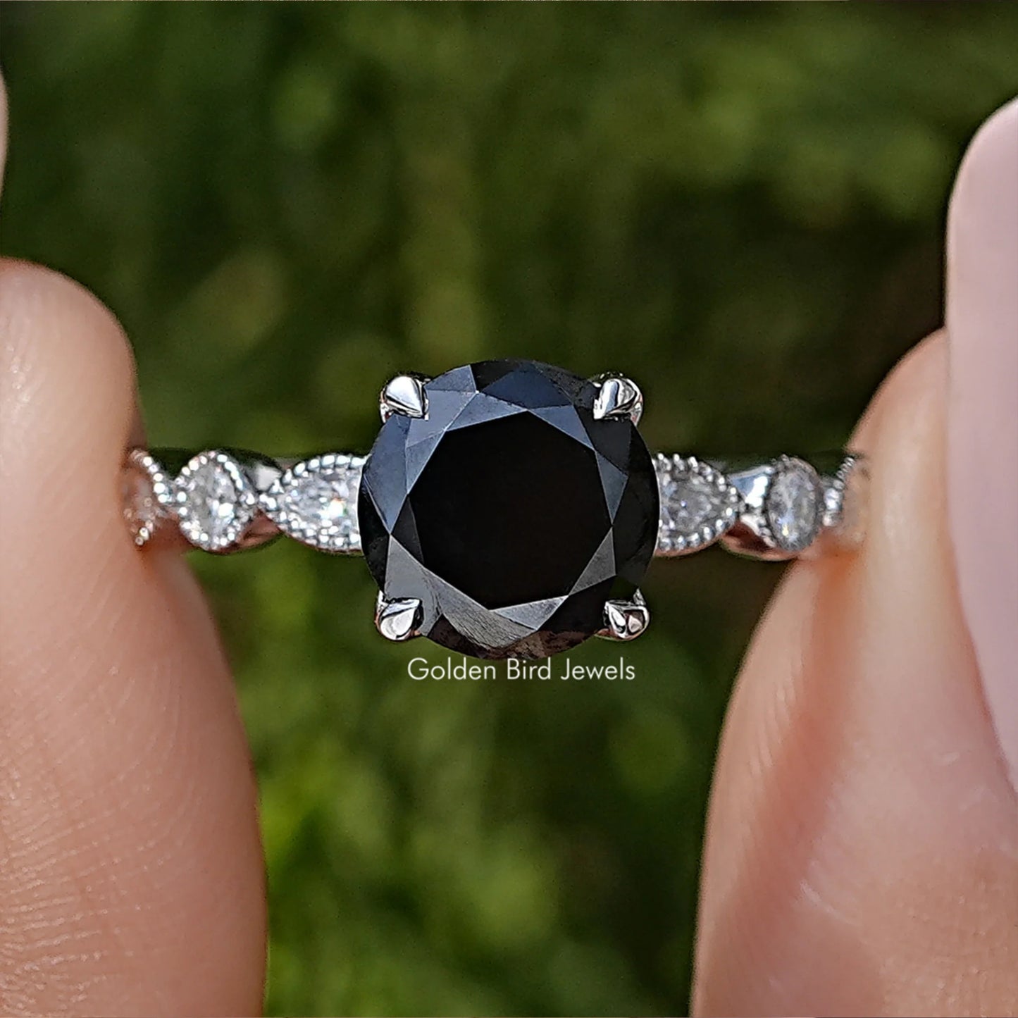 Round Cut Moissanite Engagement Ring