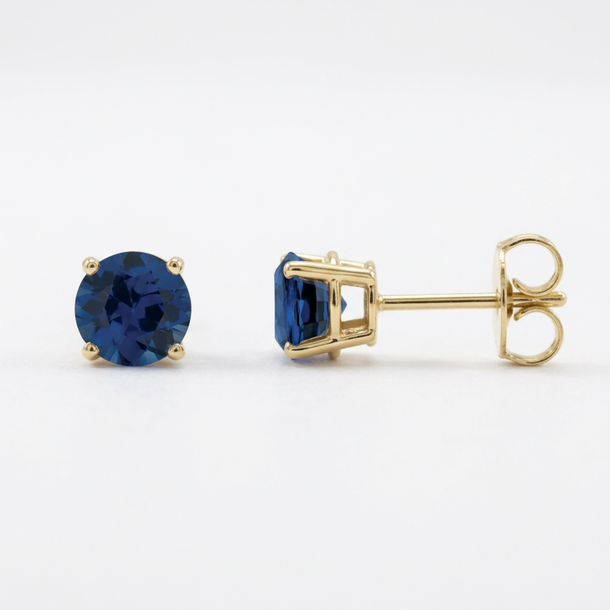 The Everyday Stud | Lab-Grown Blue Sapphire
