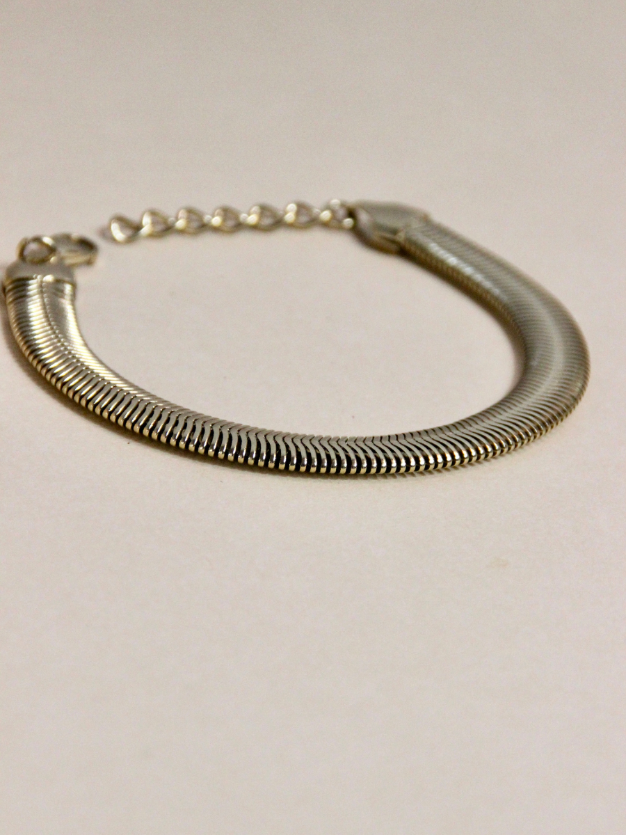 Anna bracelet - minimalist wide preppy style
