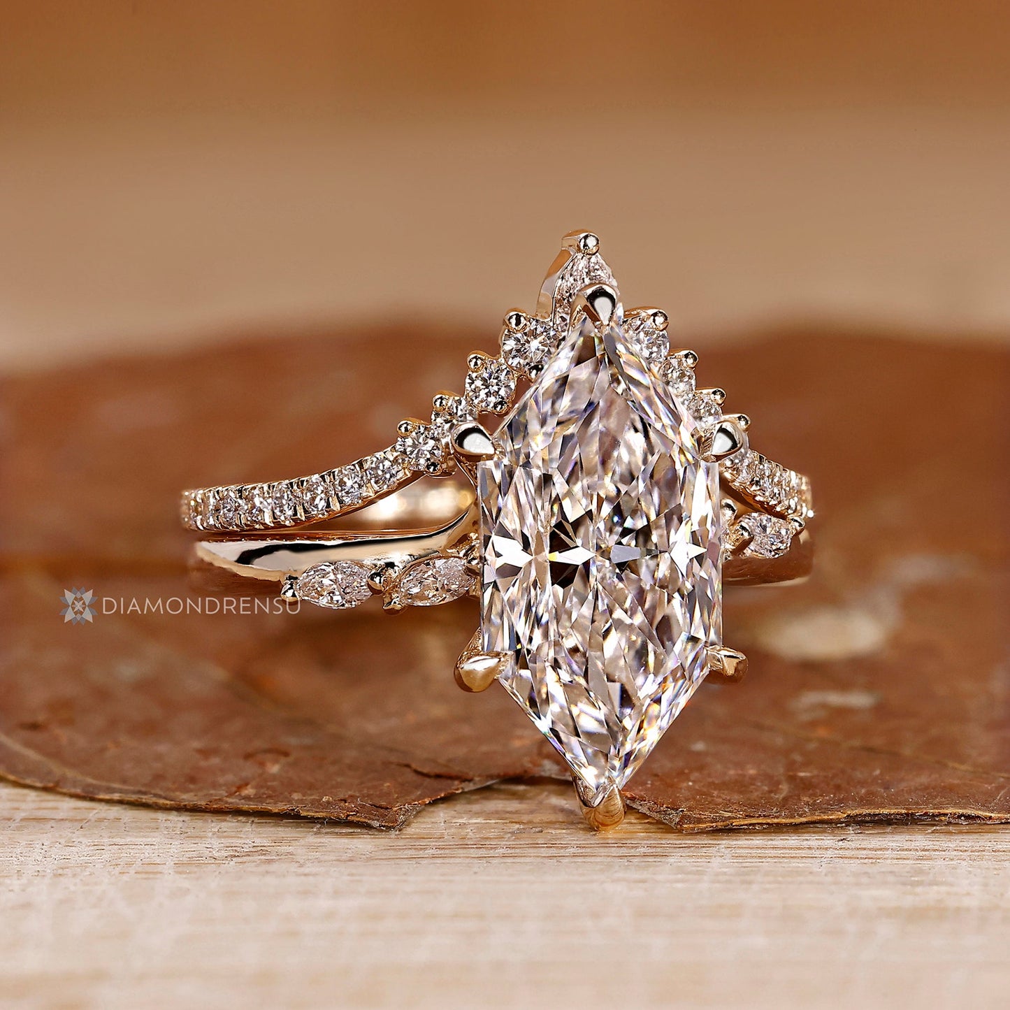 Dutch Marquise Wedding Ring with Pear and Round Diamond Band