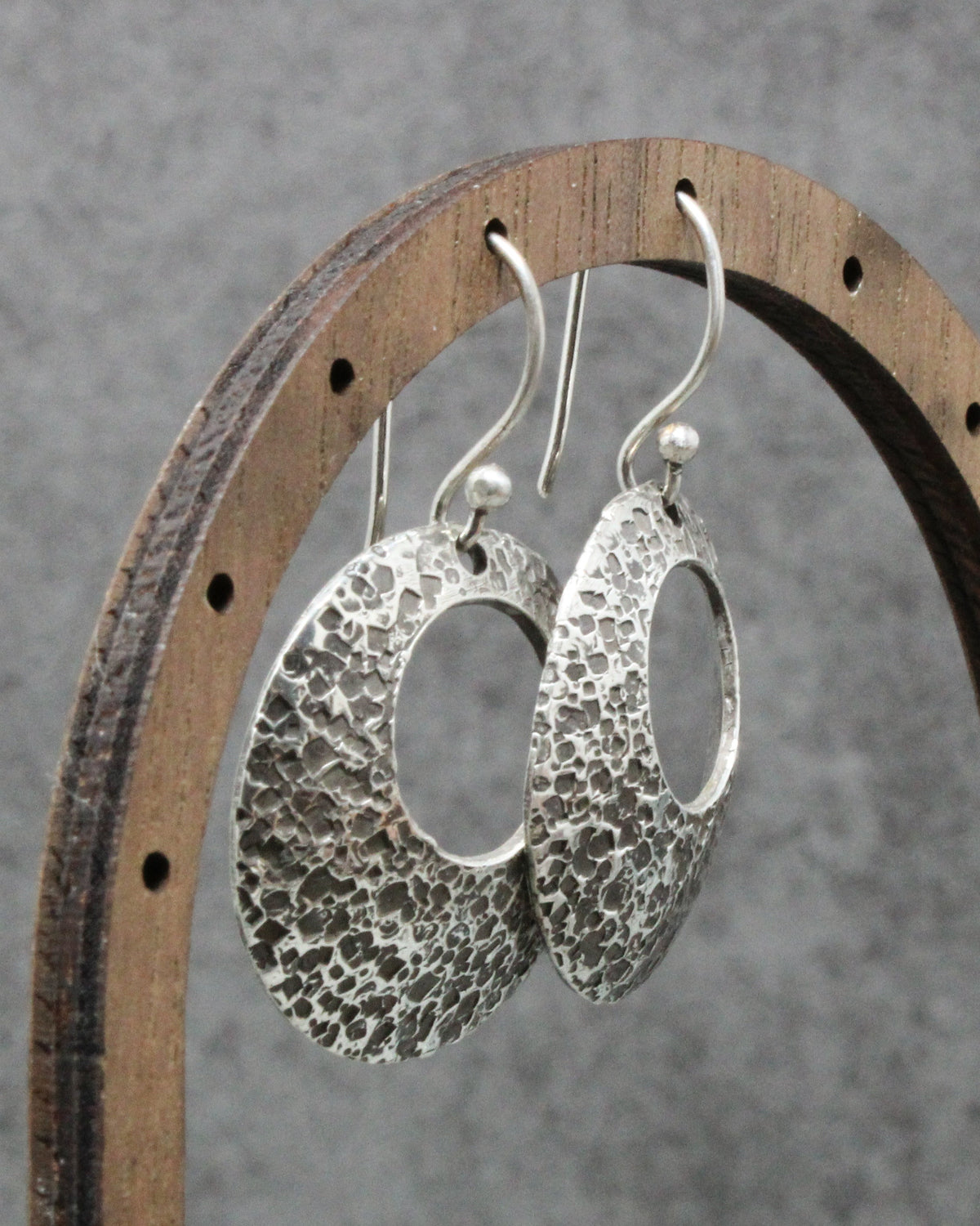Textured Circle Cutout Earrings