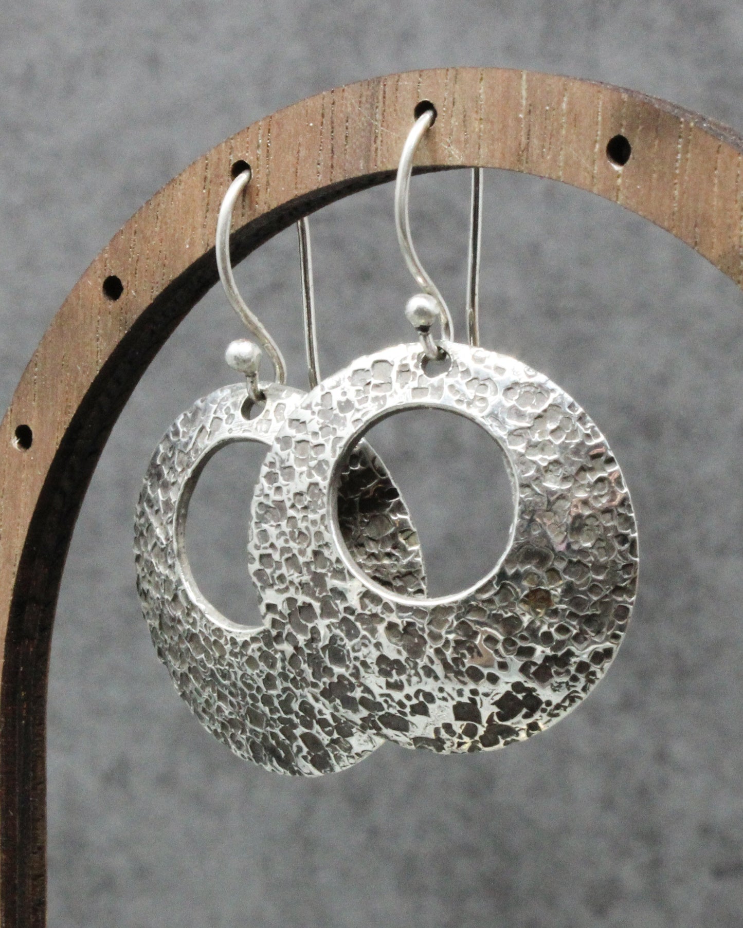 Textured Circle Cutout Earrings