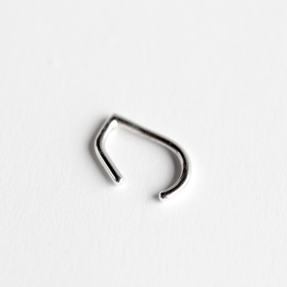 THORN EAR CUFF