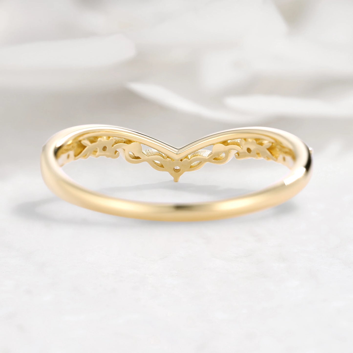 Melody Musical Note Moissanite Wedding Band