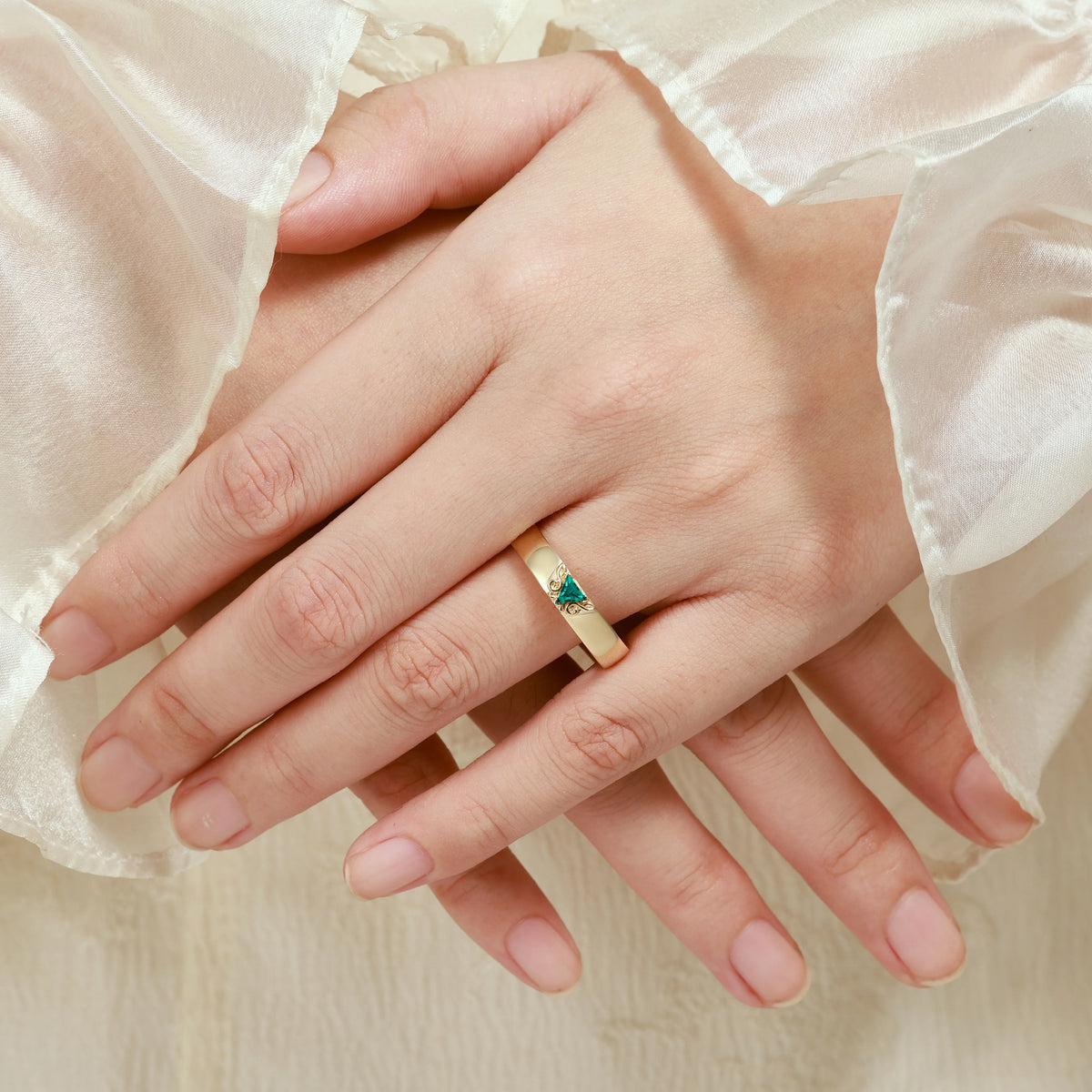 Musical Note Emerald Men’s Ring – Melody Ring