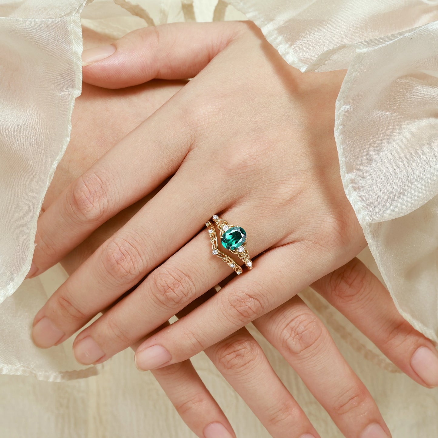 Oval Cut Musical Note Emerald Engagement Ring - Melody Ring Set