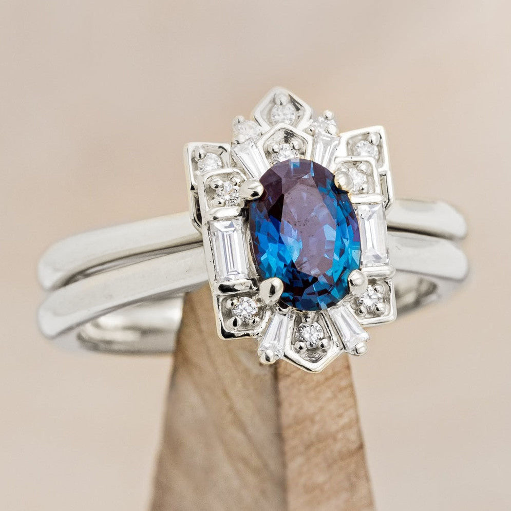 "Cleopatra" - Alexandrite Engagement Ring With Diamond Halo & Tracer