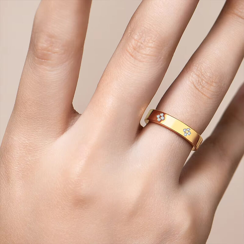 Clover Leaf Flower Moissanite Eternity Wedding Band Ring