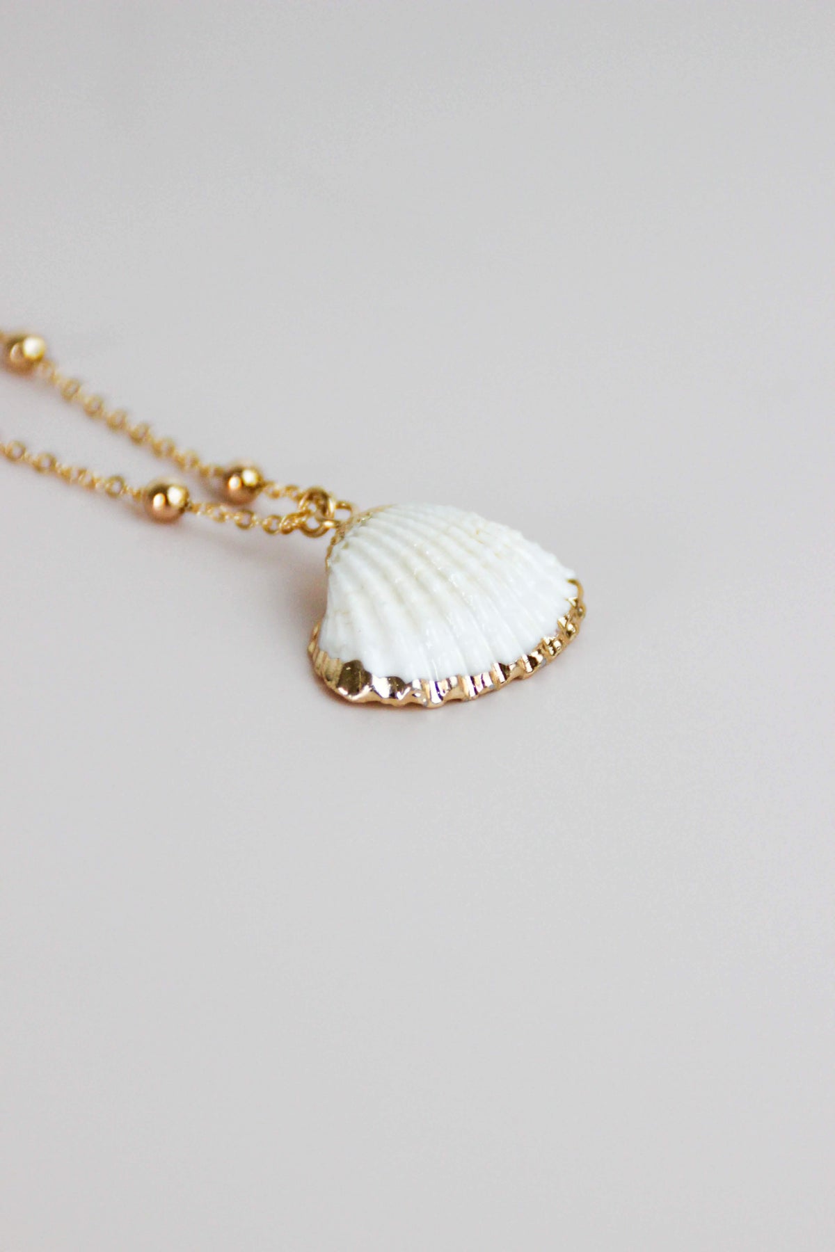 BEACH necklace