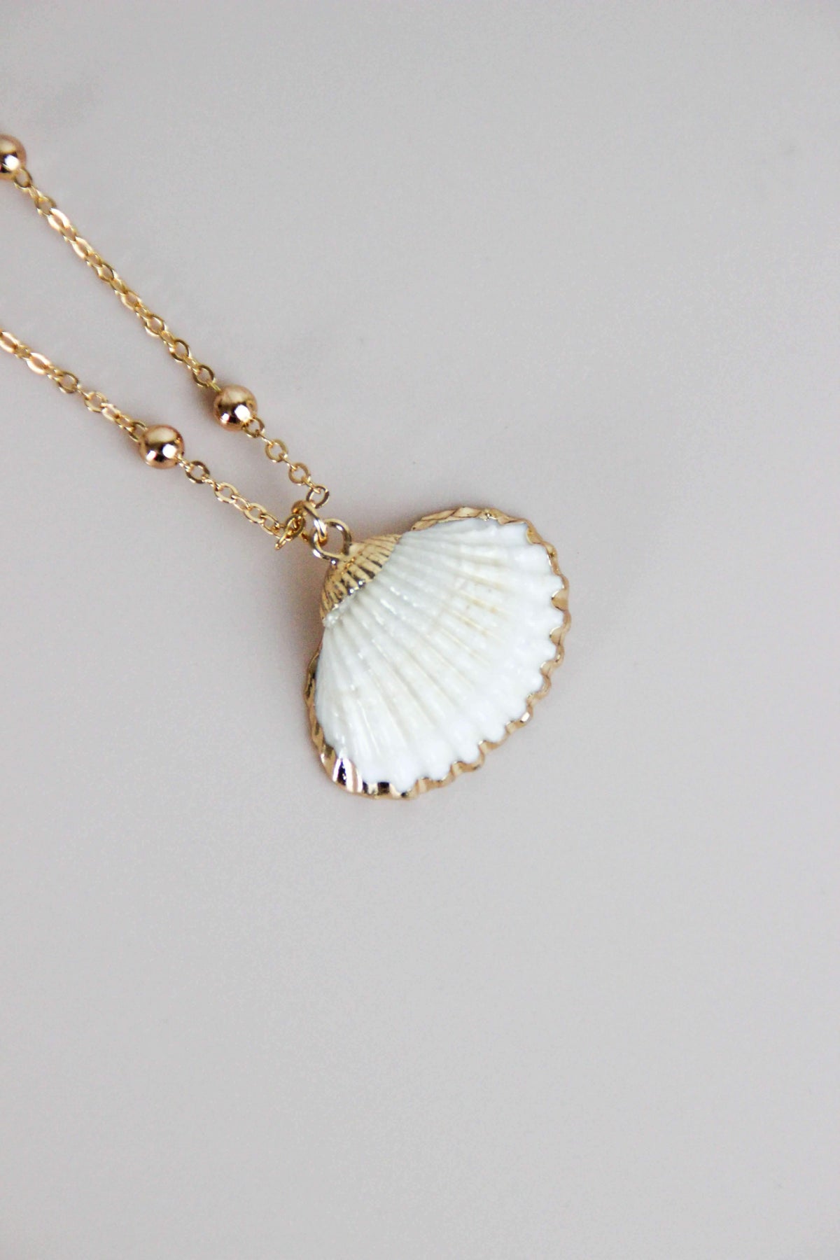 BEACH necklace