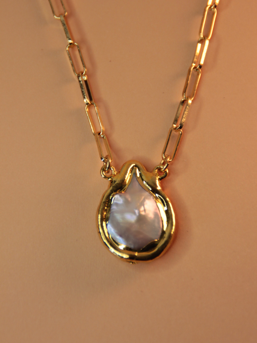 DESIR necklace - Baroque pearl pendant