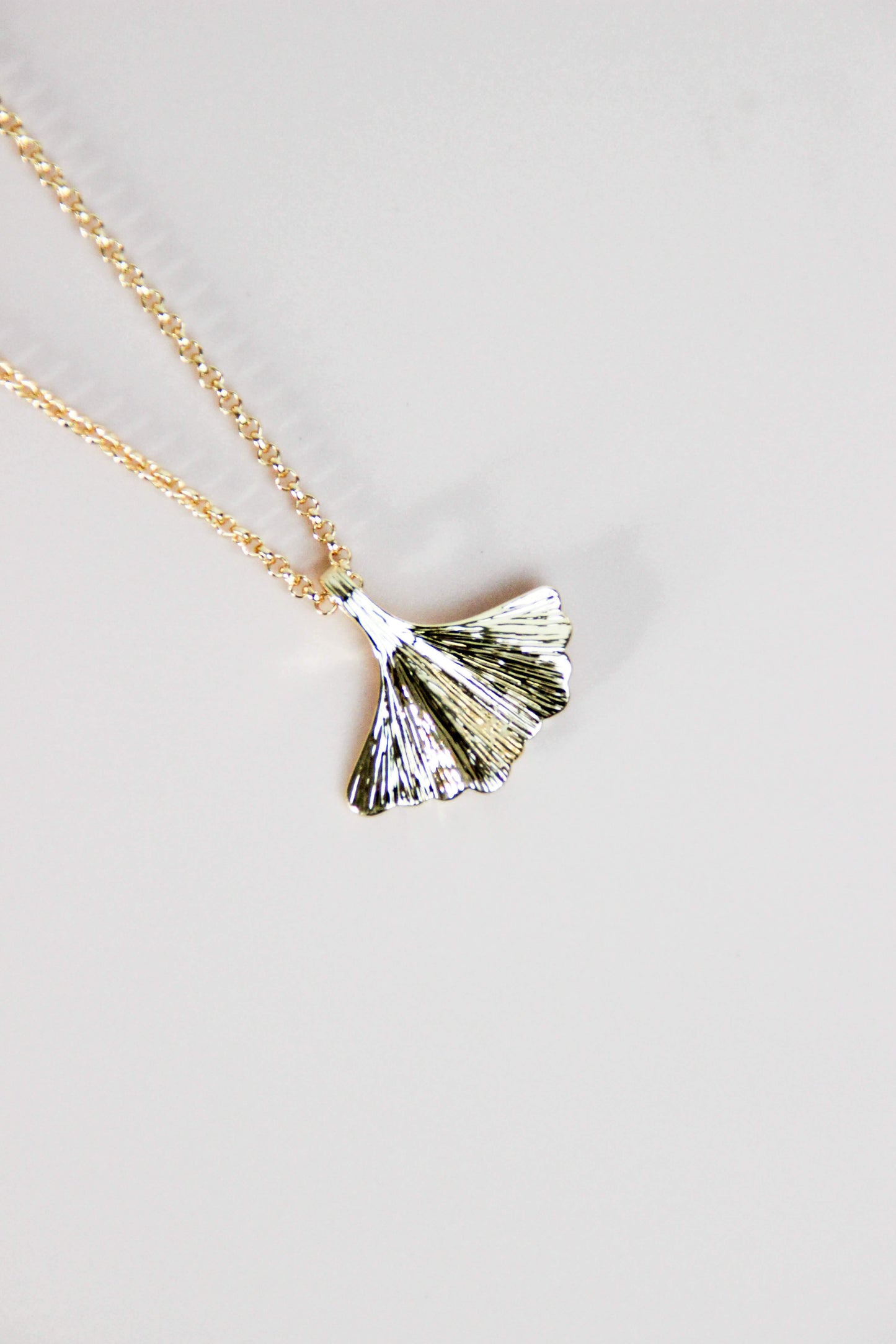 GINGKO necklace