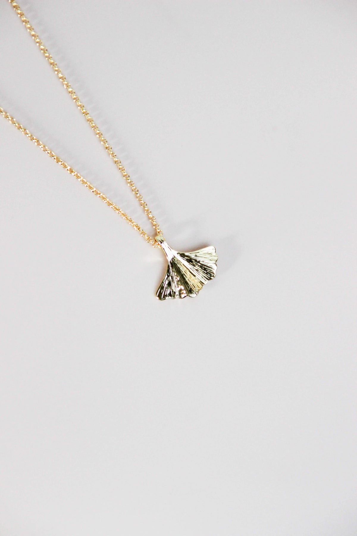GINGKO necklace