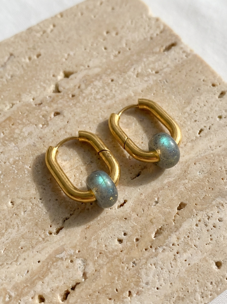Boucles d’oreilles créoles FRENCH CARIBBEANS - forme ovale minimaliste