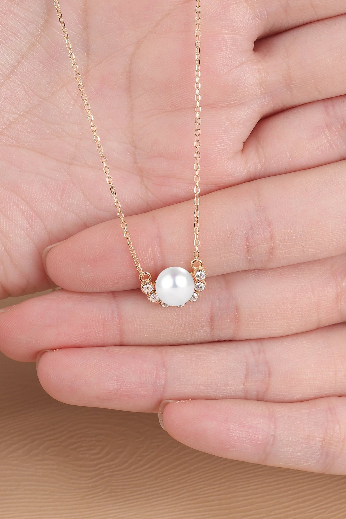 Crown 7.0-8.0 mm 16 inch  Akoya Pearl Gold Necklace