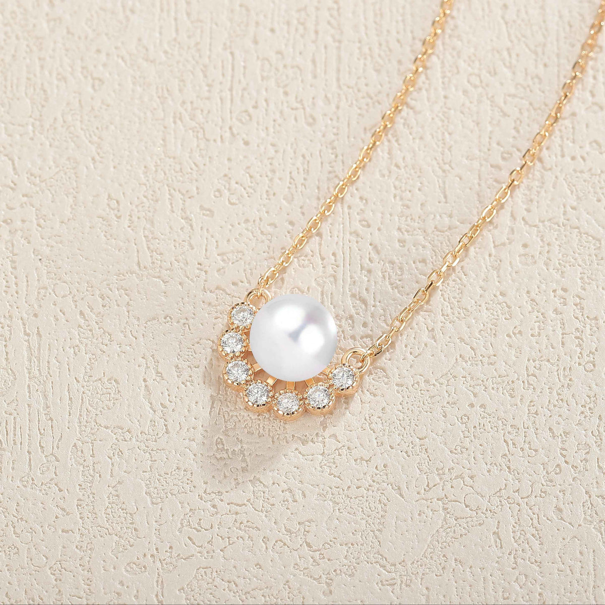 Crown 7.0-8.0 mm 16 inch  Akoya Pearl Gold Necklace