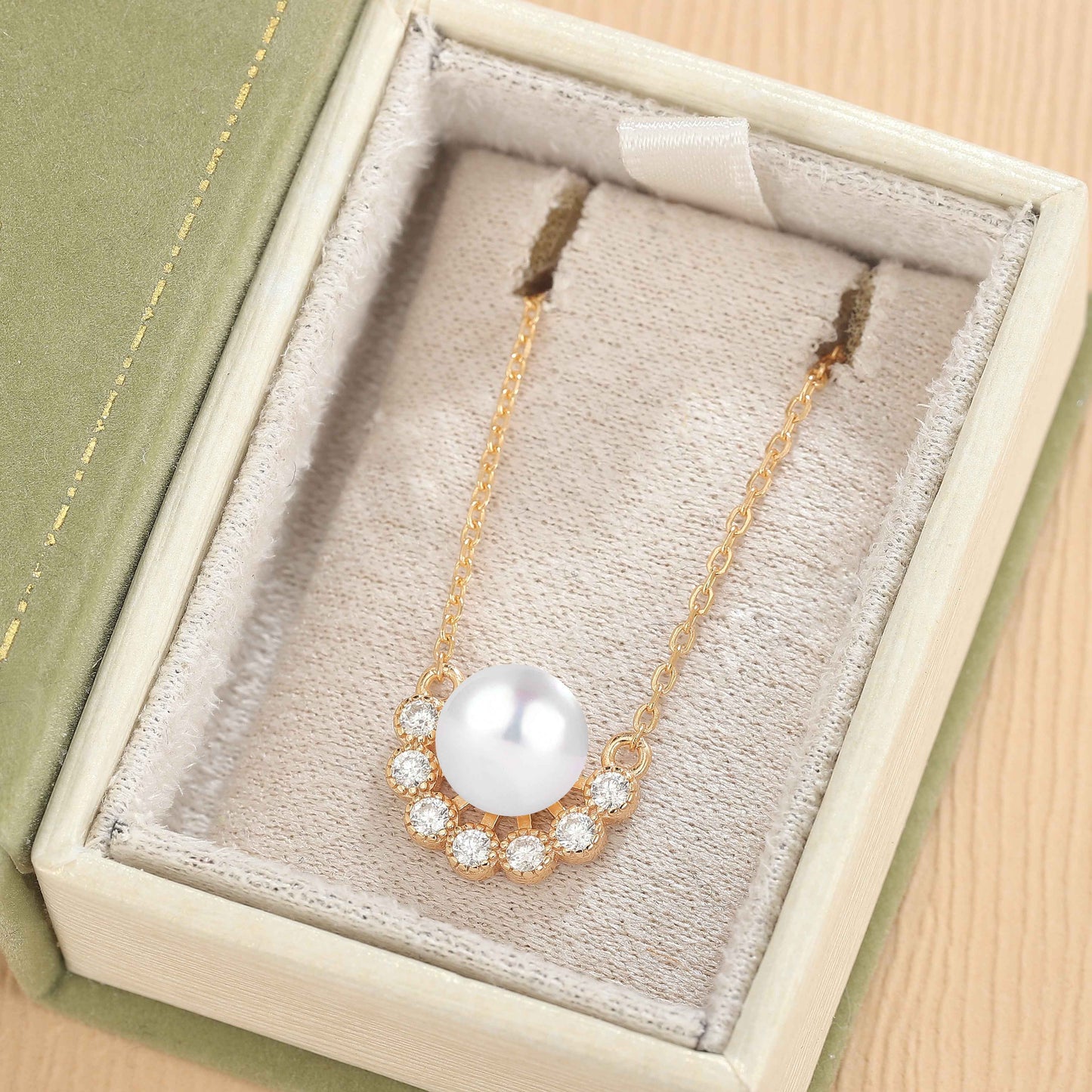 Crown 7.0-8.0 mm 16 inch  Akoya Pearl Gold Necklace
