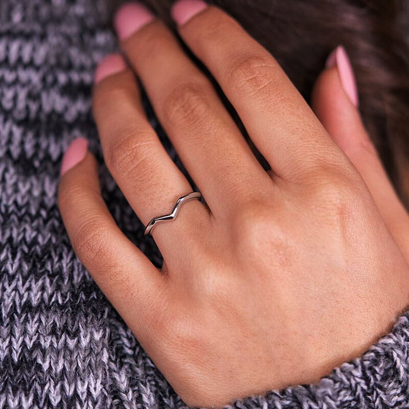 Curved High Polished Comfort Fit Wedding Band