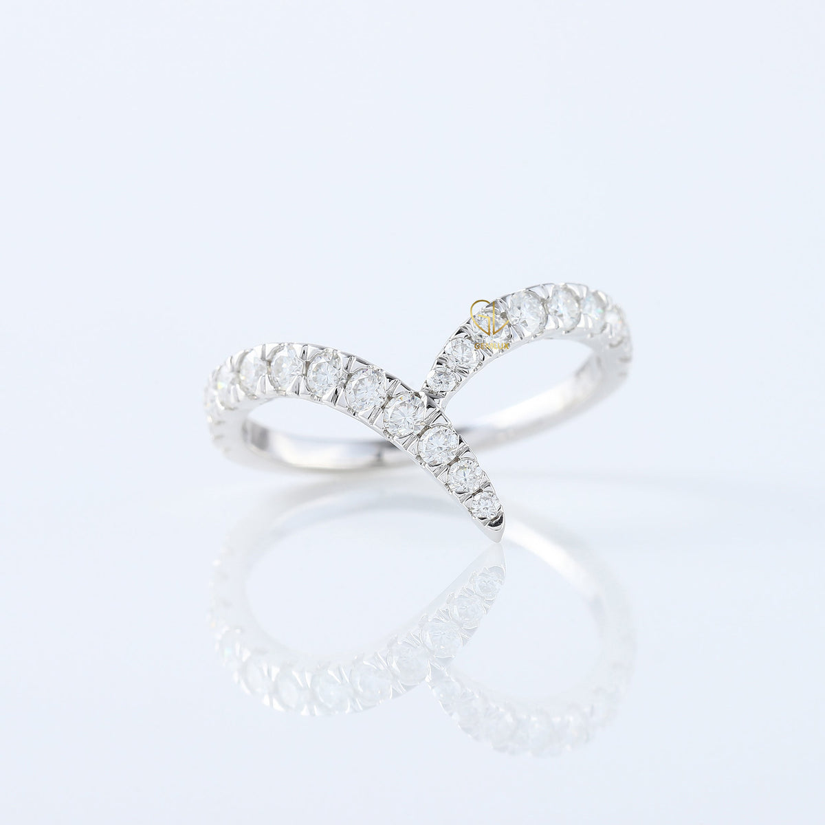 Curved V Shape Round Cut Moissanite Wedding Ring