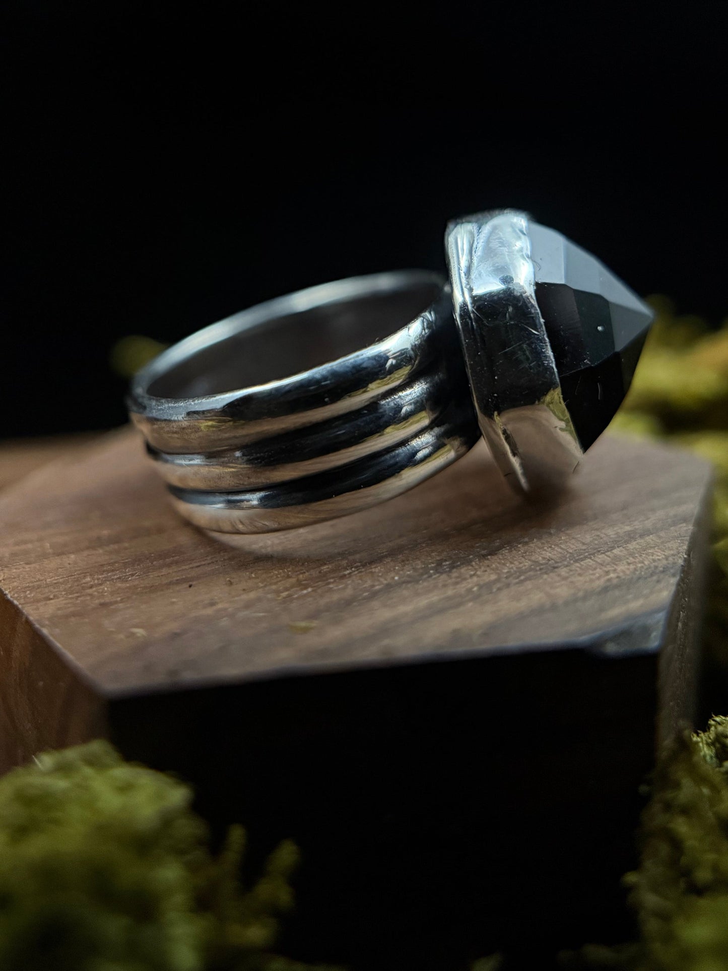 The Black Dog Ring