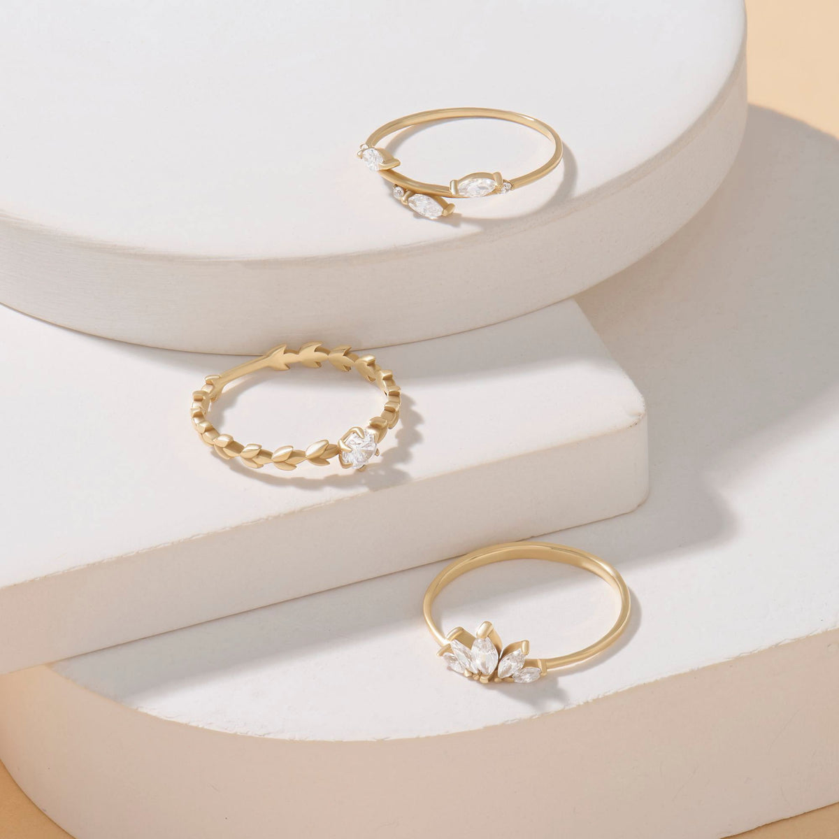 Nature-Inspired Bridal Jewelry – 14K Solid Gold Diamond Leaf Wedding Ring, Women's Dainty Botanical Vine Floral Band