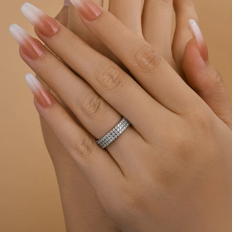 Tantalizing 925 Sterling Silver Round Cut Wedding Ring