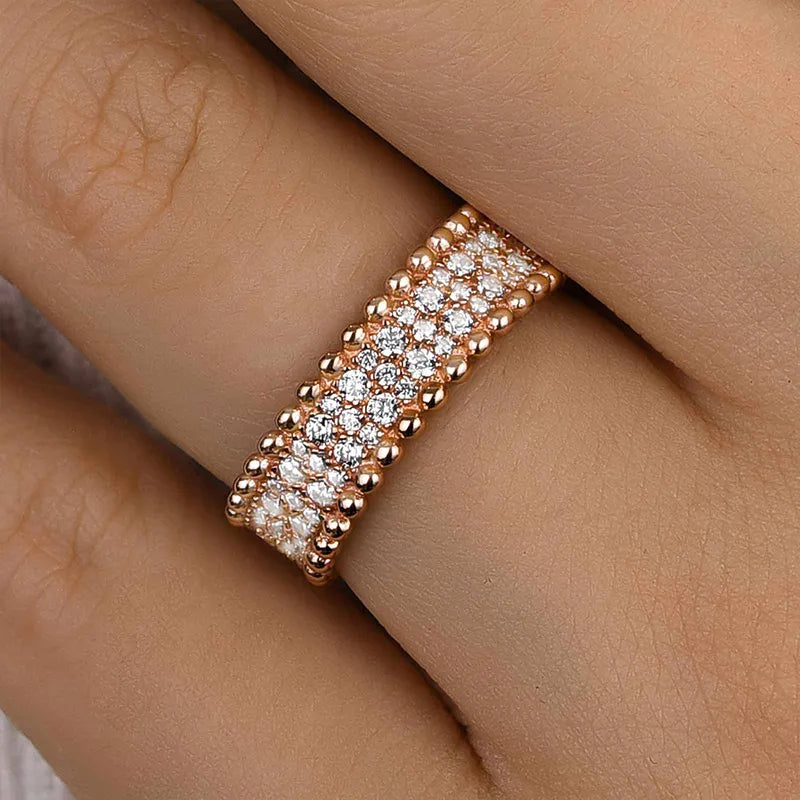 Refined 925 Sterling Silver Round Cut Wedding Ring