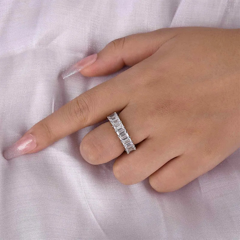 Sumptuous 925 Sterling Silver Emerald Cut Wedding Ring