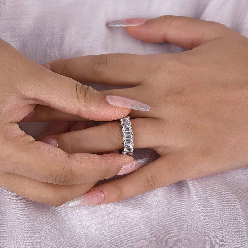Sumptuous 925 Sterling Silver Emerald Cut Wedding Ring