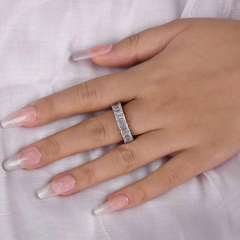 Sumptuous 925 Sterling Silver Emerald Cut Wedding Ring