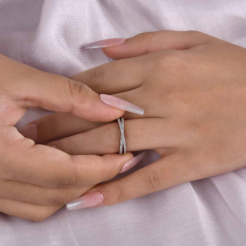 925 Sterling Silver Cross Wedding Band with Round Cut