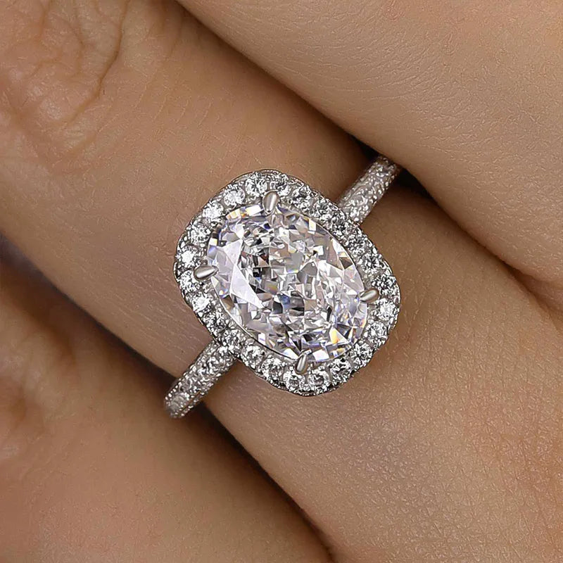 Gorgeous Oval Cut 2.3ct Halo Design Engagement Ring In Sterling Silver