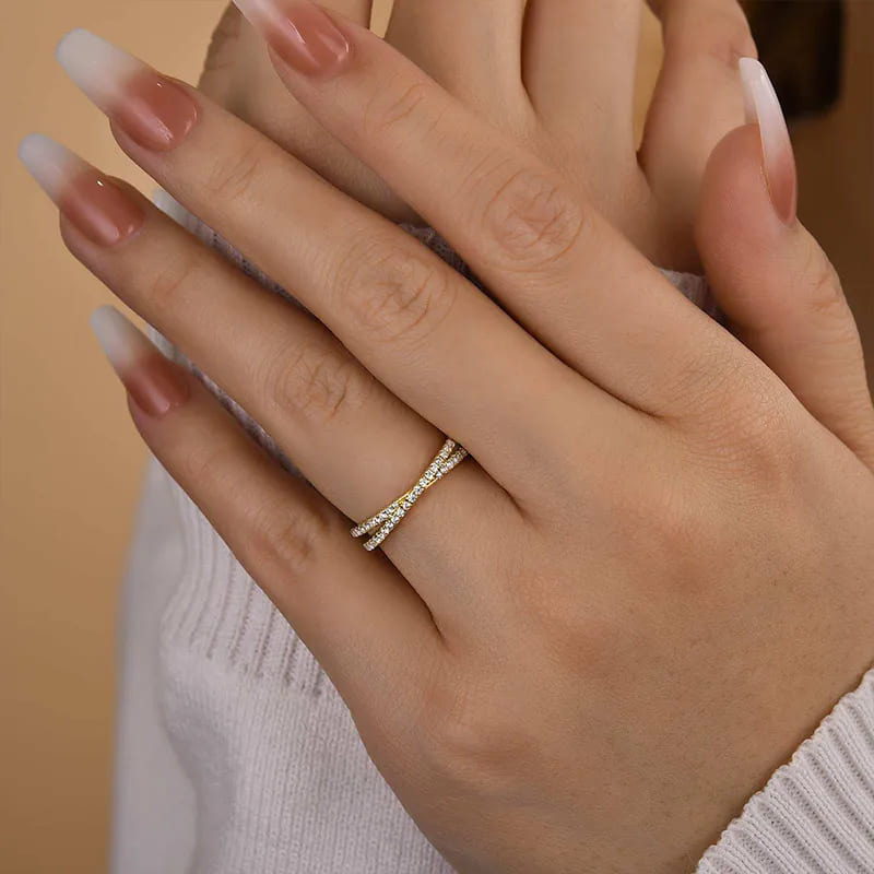 925 Sterling Silver Cross Wedding Band with Round Cut