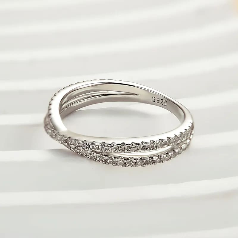 925 Sterling Silver Cross Wedding Band with Round Cut
