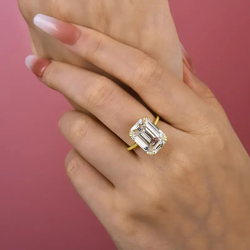 Luxurious Emerald Cut 11.5ct 925 Sterling Silver Engagement Ring