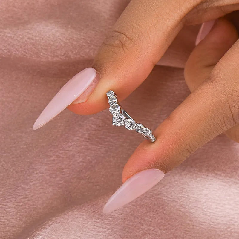 925 Sterling Silver Round Cut V-shaped Wedding Ring