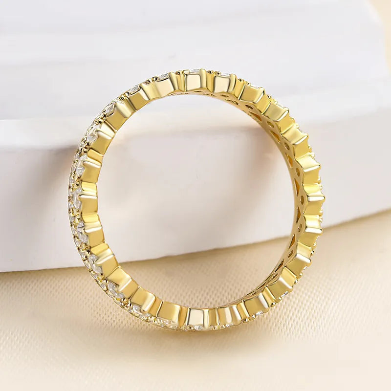 Opulent 925 Sterling Silver Round Cut Wedding Ring