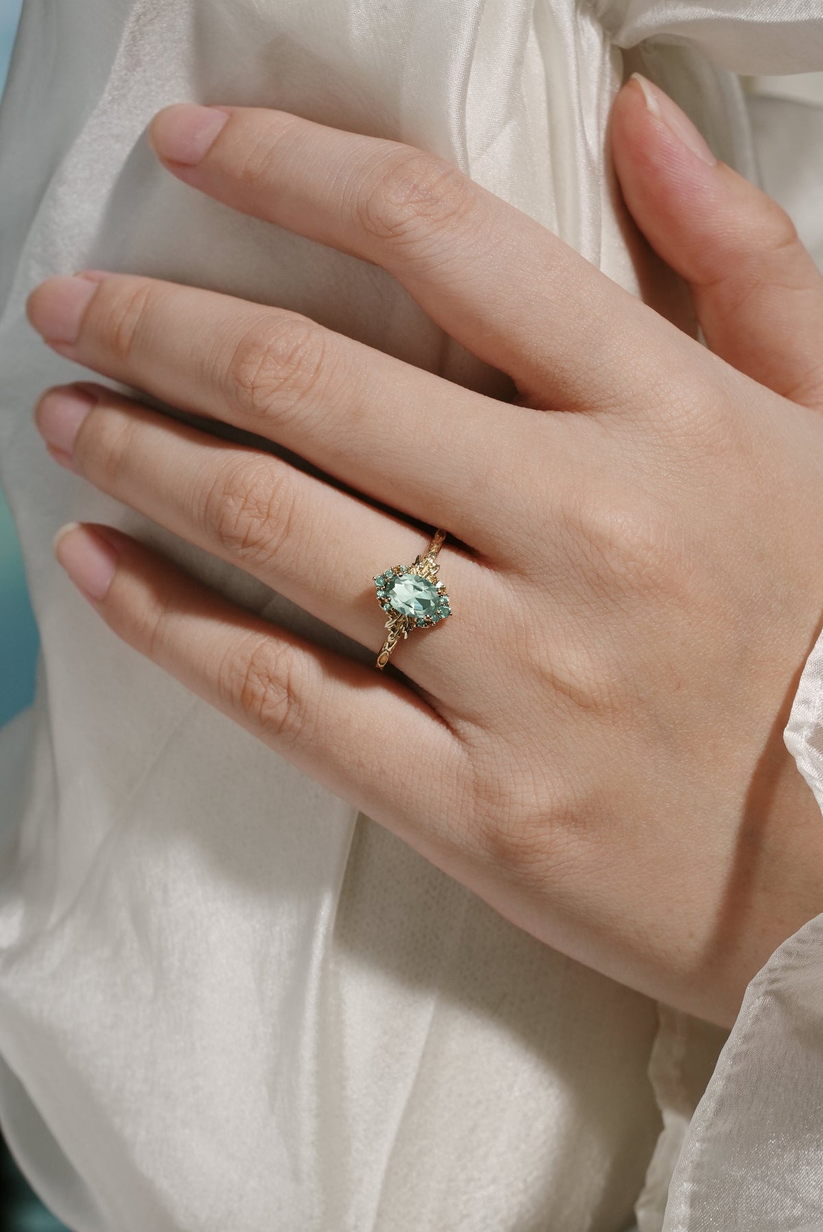 Oval Green Sapphire Engagement Ring with Leaf Pattern - Saphira