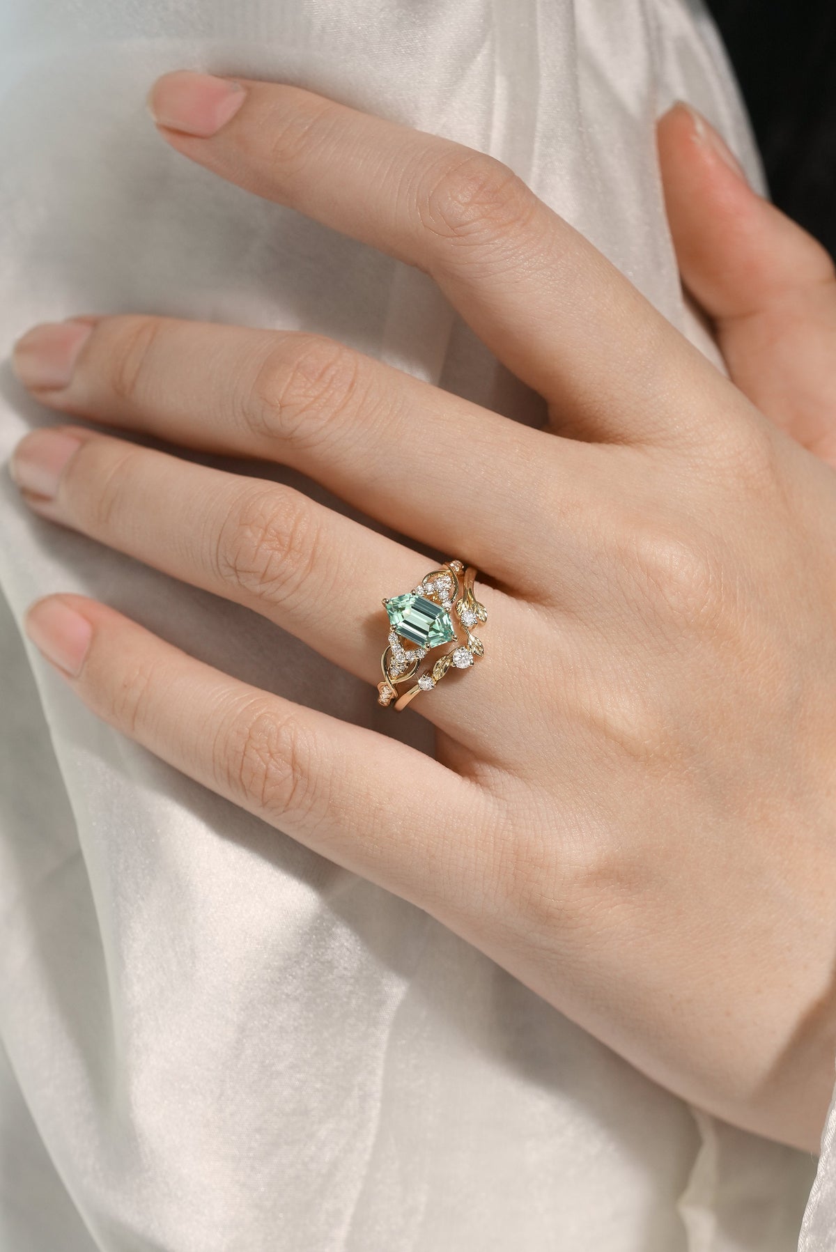 Long Hexagon Green Sapphire Engagement Ring Leaf Wedding Band 2pcs
