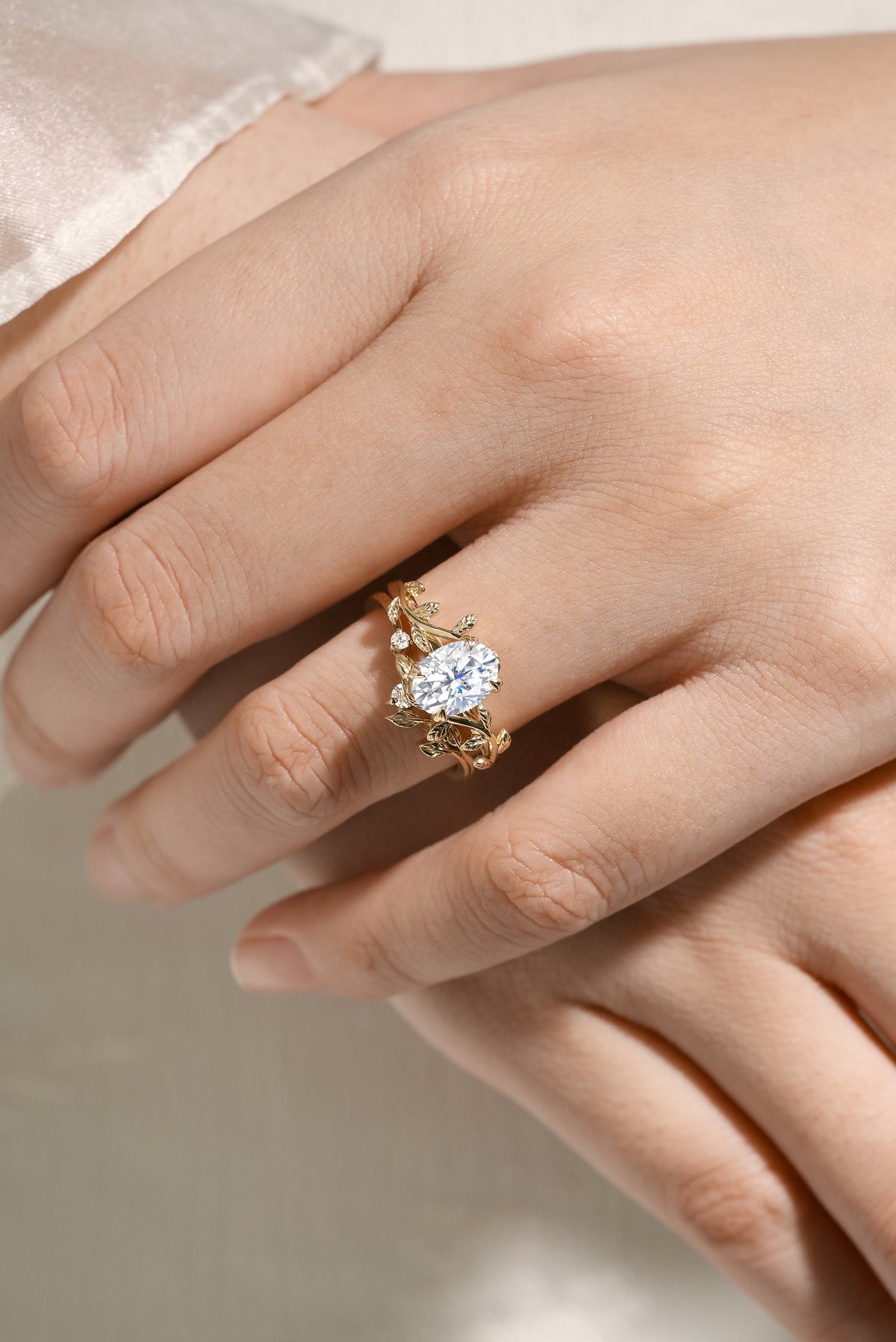 Oval Cut Moissanite Leaf Engagement Ring Leaf Wedding Band 2pcs
