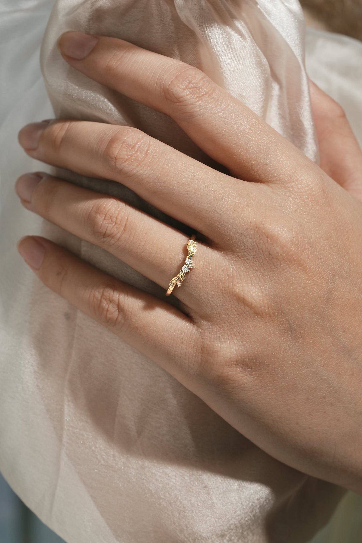Leaf Pattern Wedding Band