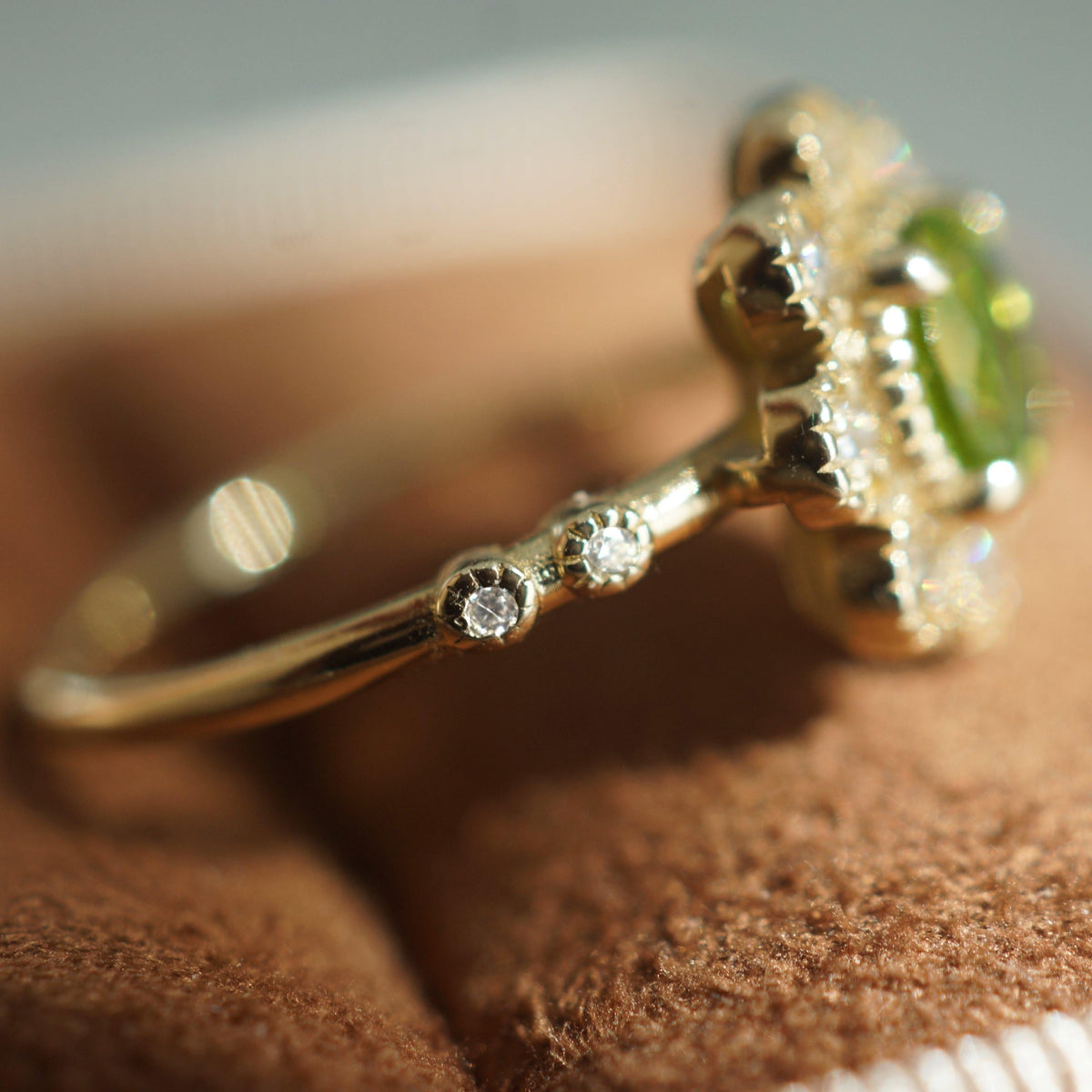 Isadora’s Jardin | Round Green Sapphire Engagement Ring