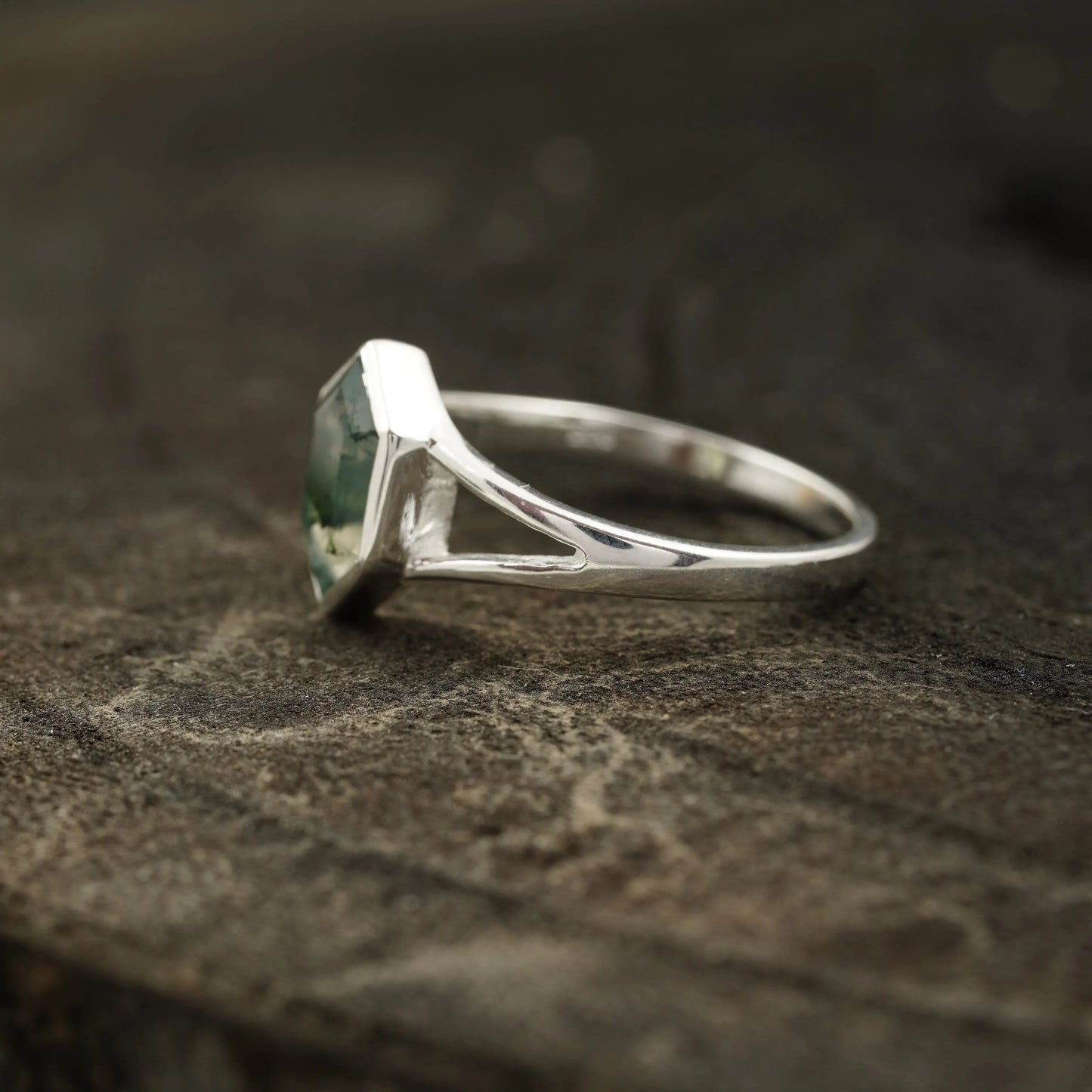 Vintage Bezel Setting Moss Agate  Engagement Ring