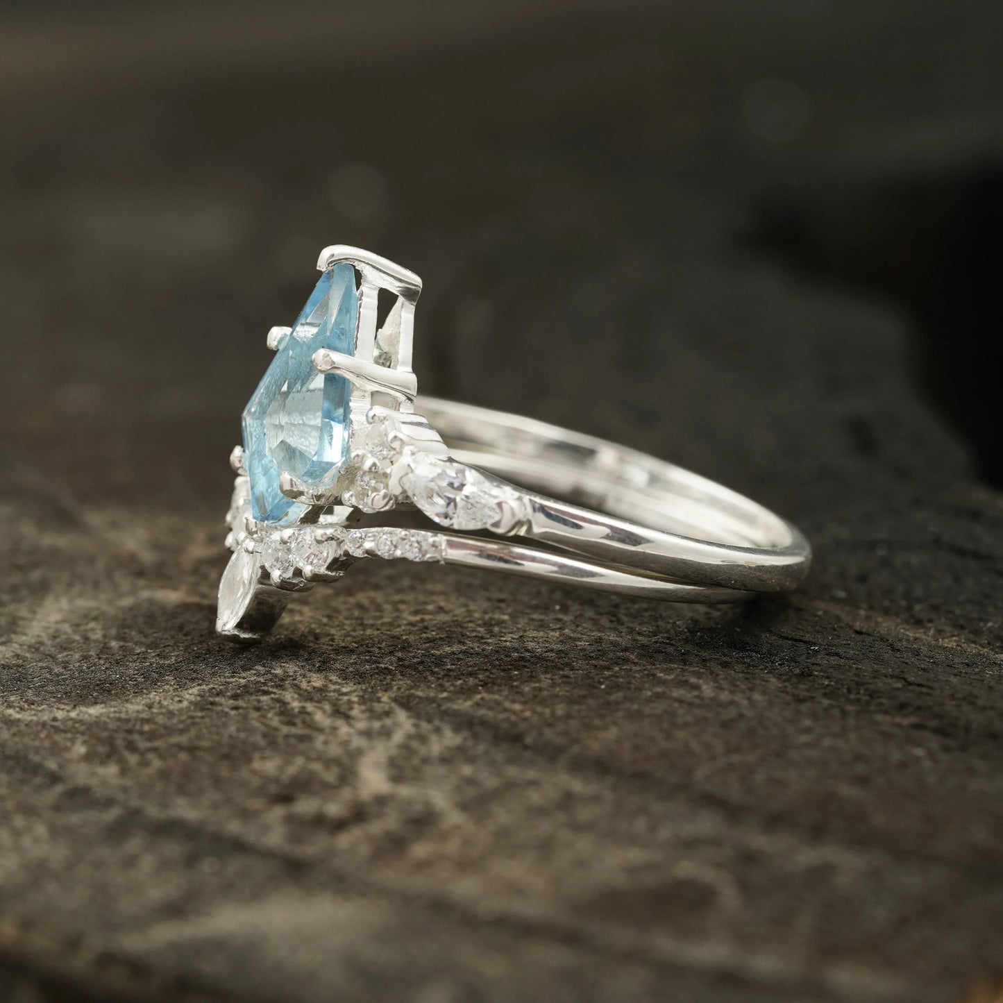 Kite Aquamarine White Gold Engagement Ring Set