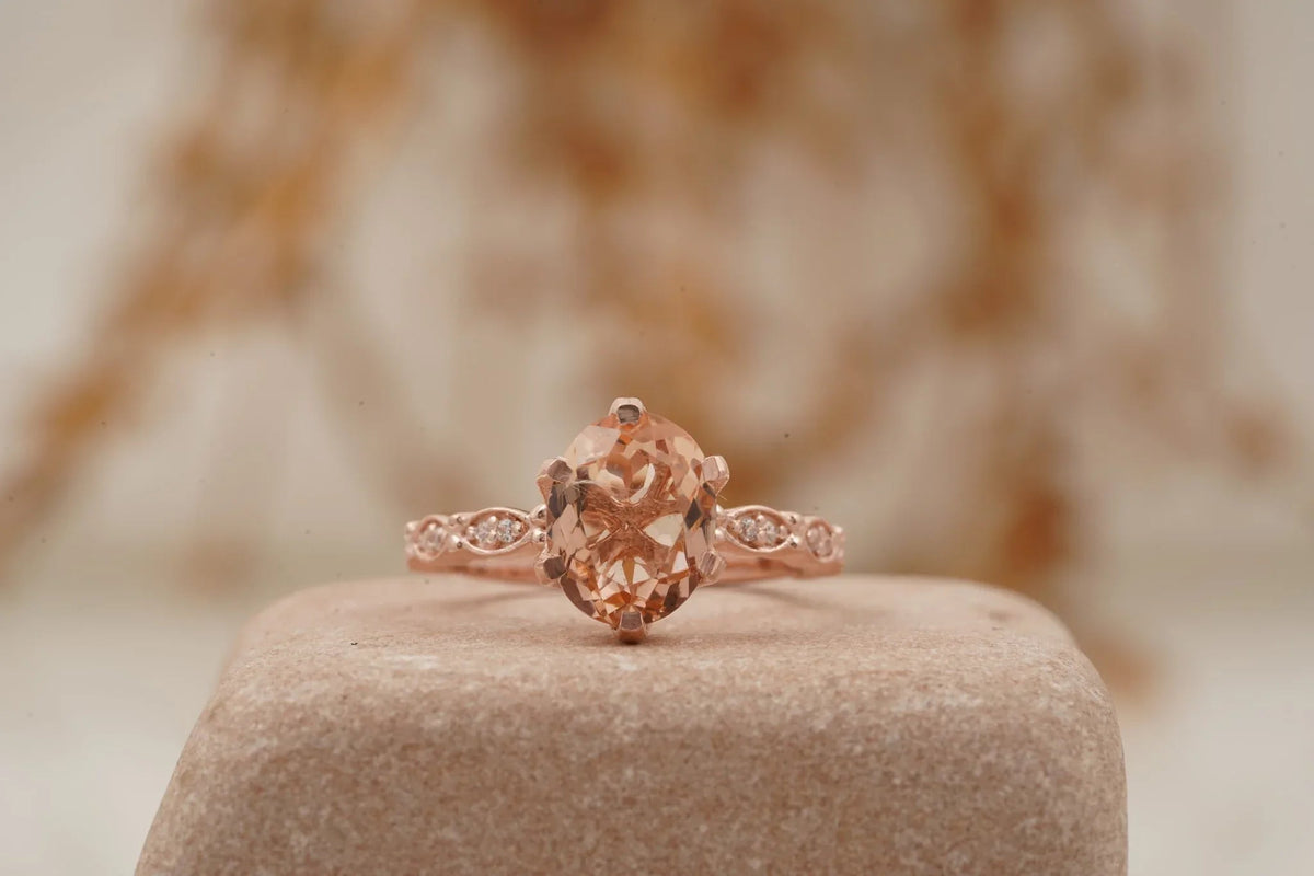 Oval Cut Morganite 2.5ct Engagement Rings For Women