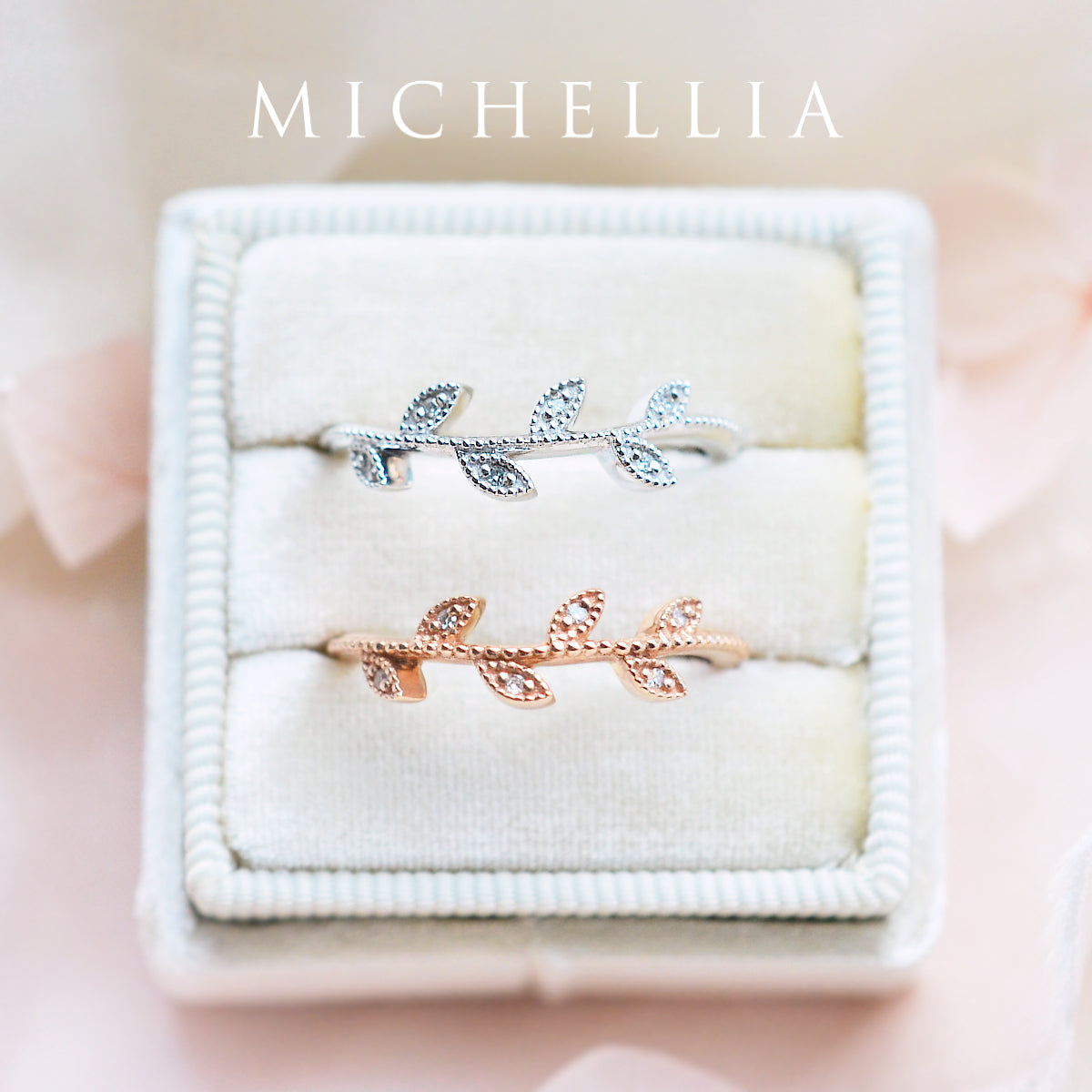 [Dahlia] Petite Floral Engagement Ring in Diamond / Moissanite
