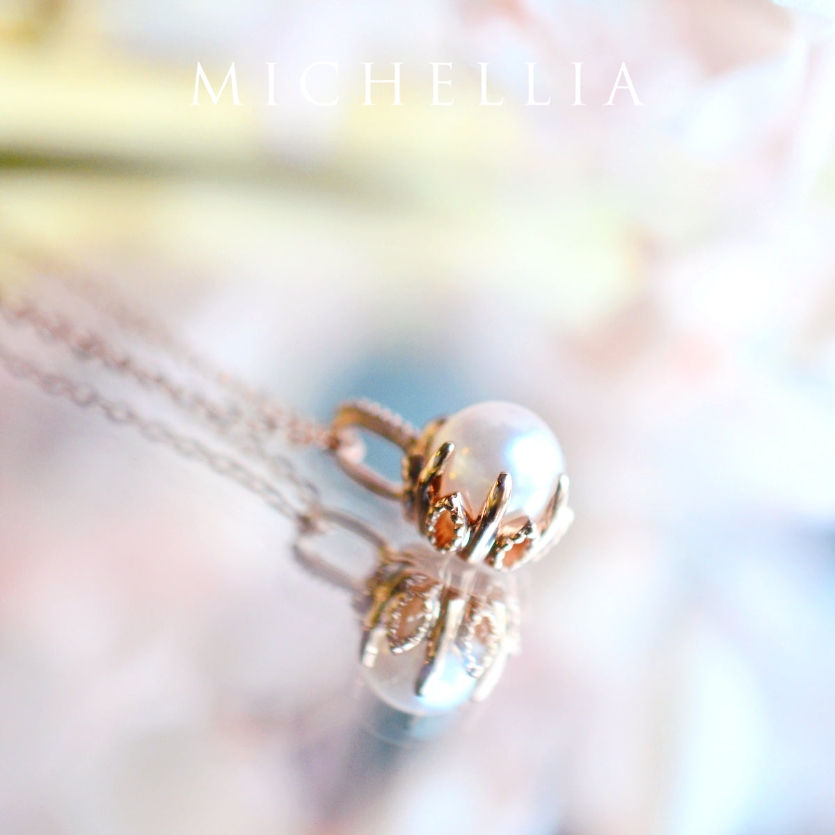 [Eden] Floral Solitaire Necklace in Akoya Pearl