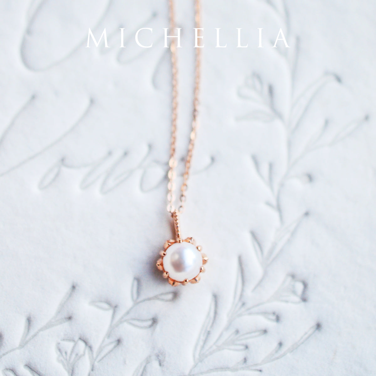 [Eden] Floral Solitaire Necklace in Akoya Pearl