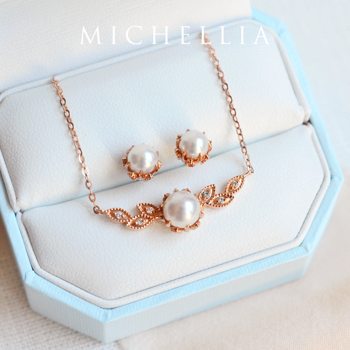 [Dahlia] Floral Leaf Necklace in Akoya Pearl