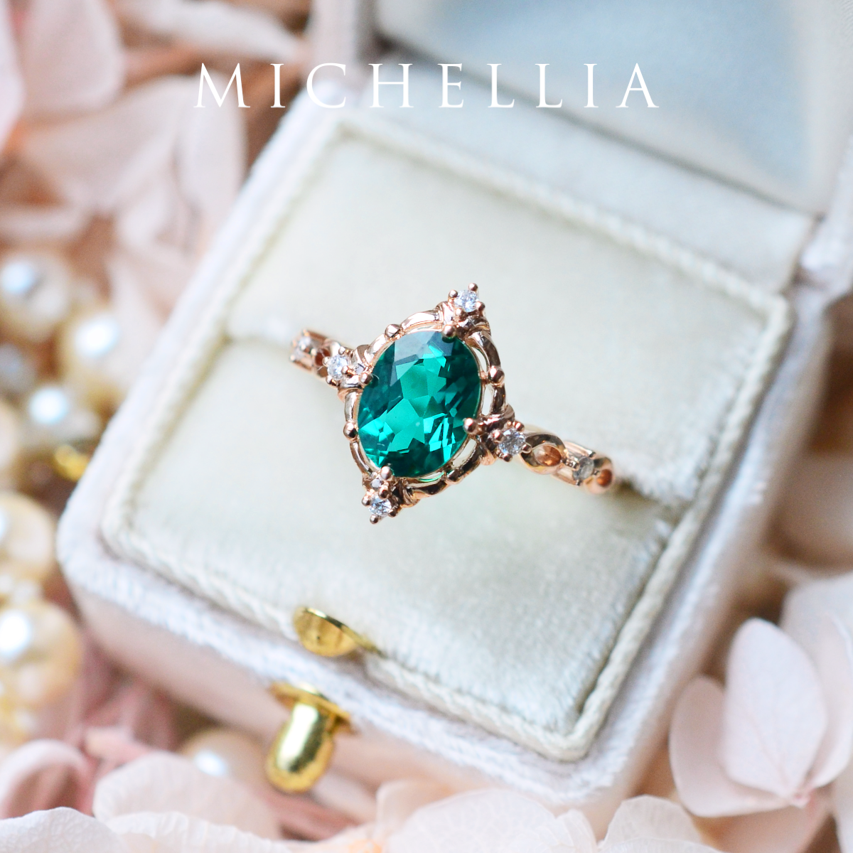 [Anastasia] Victorian Heirloom Oval Cut Ring in Lab Emerald